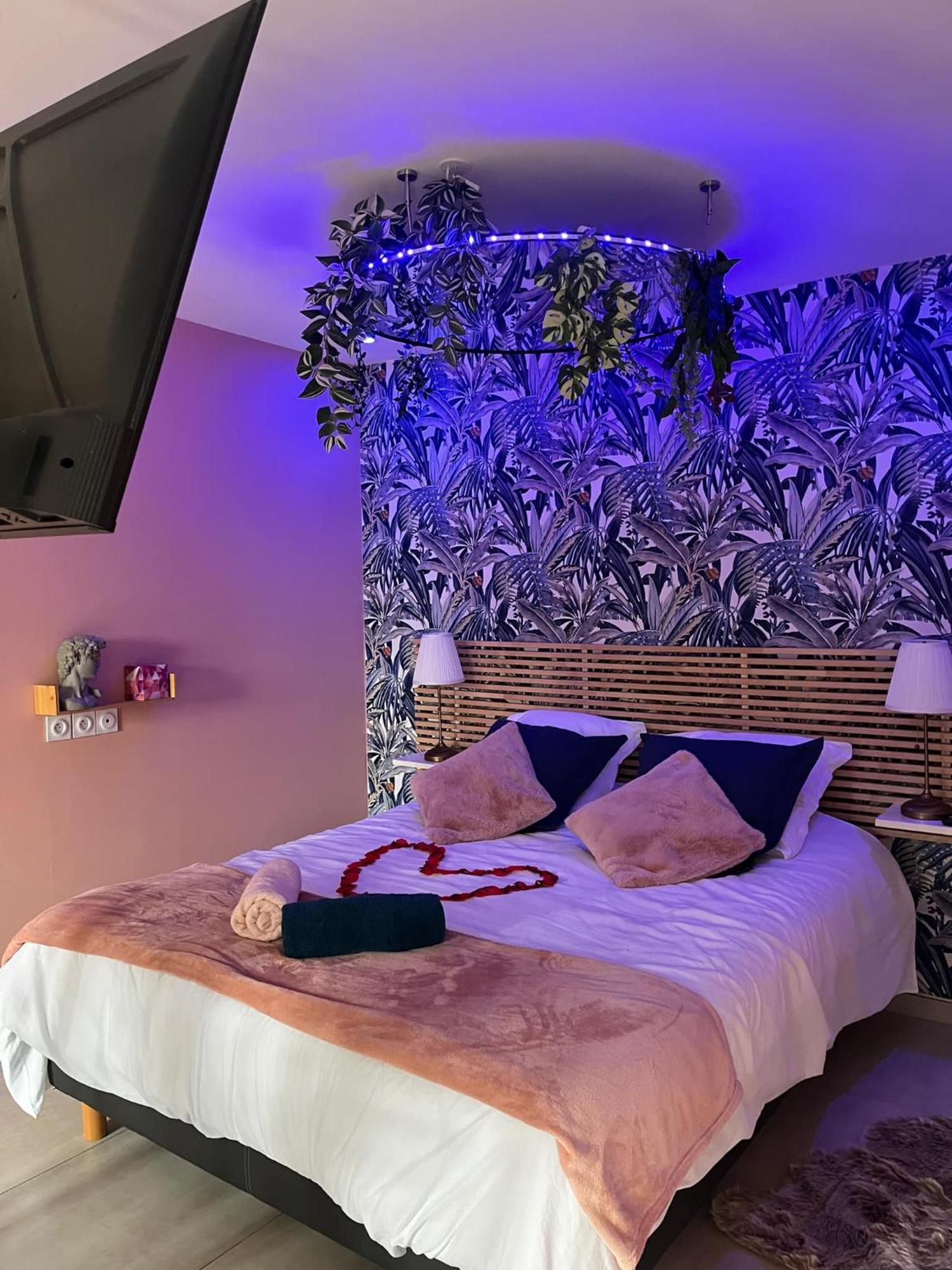 Hotel Bulles De Plaisir Saint-Maurice-l'Exil Esterno foto